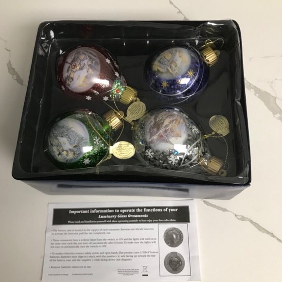Thomas Kinkade 4 Light up Luminary Christmas Ornaments “Splendour of the Season” - Picture 5 of 6